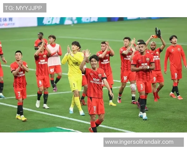 上海上港迎战权建争夺胜利期待精彩对决与球迷热情支持